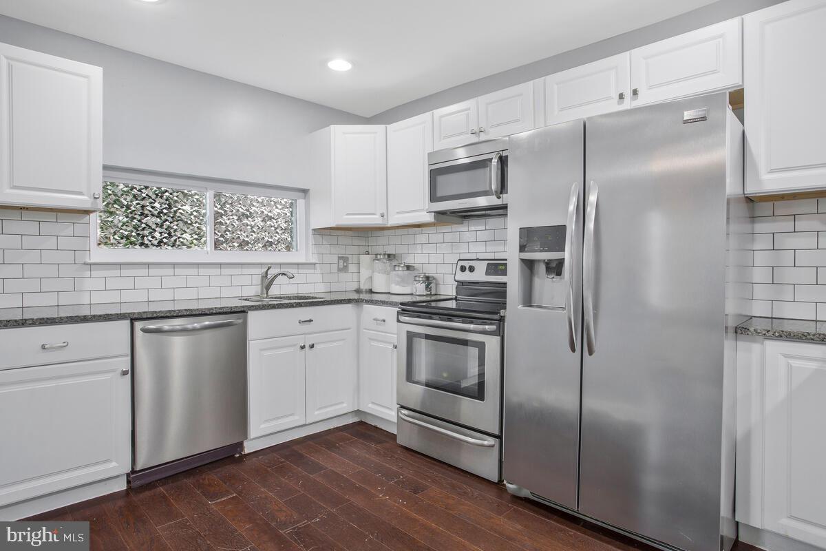 TWELVE TREES - Residential