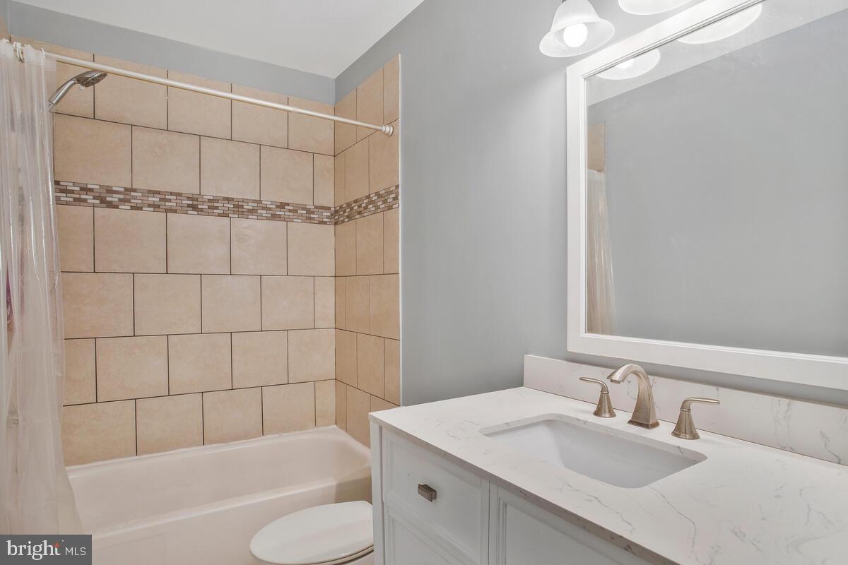 TWELVE TREES - Residential