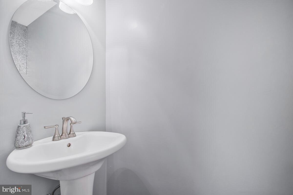 TWELVE TREES - Residential