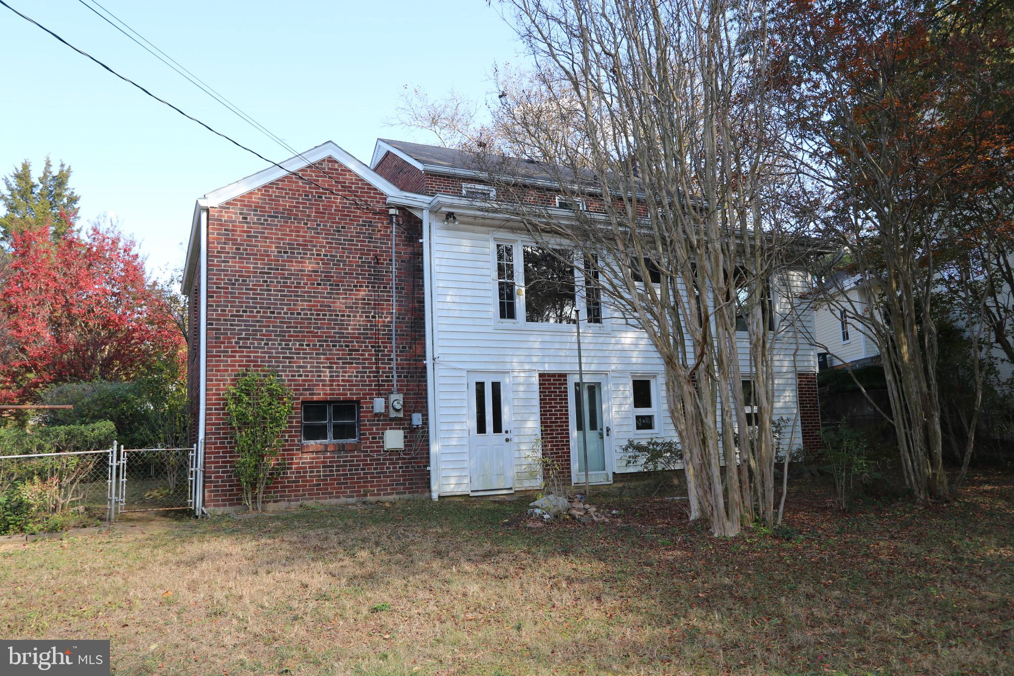 3200 N COLUMBUS STREET