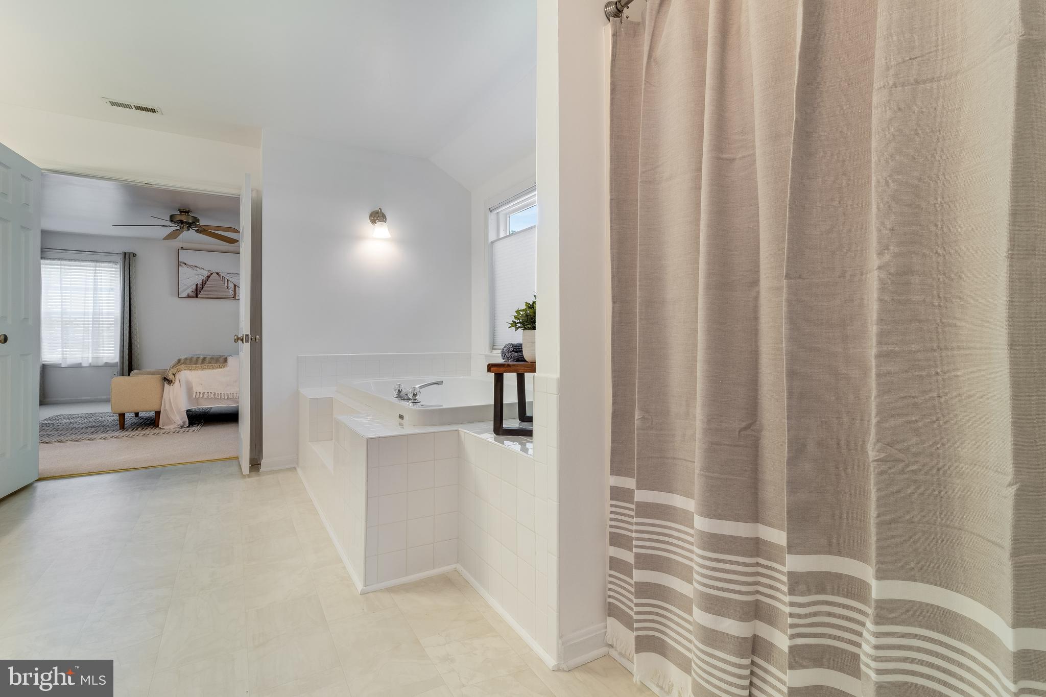 MEADOW LAKE - Residential