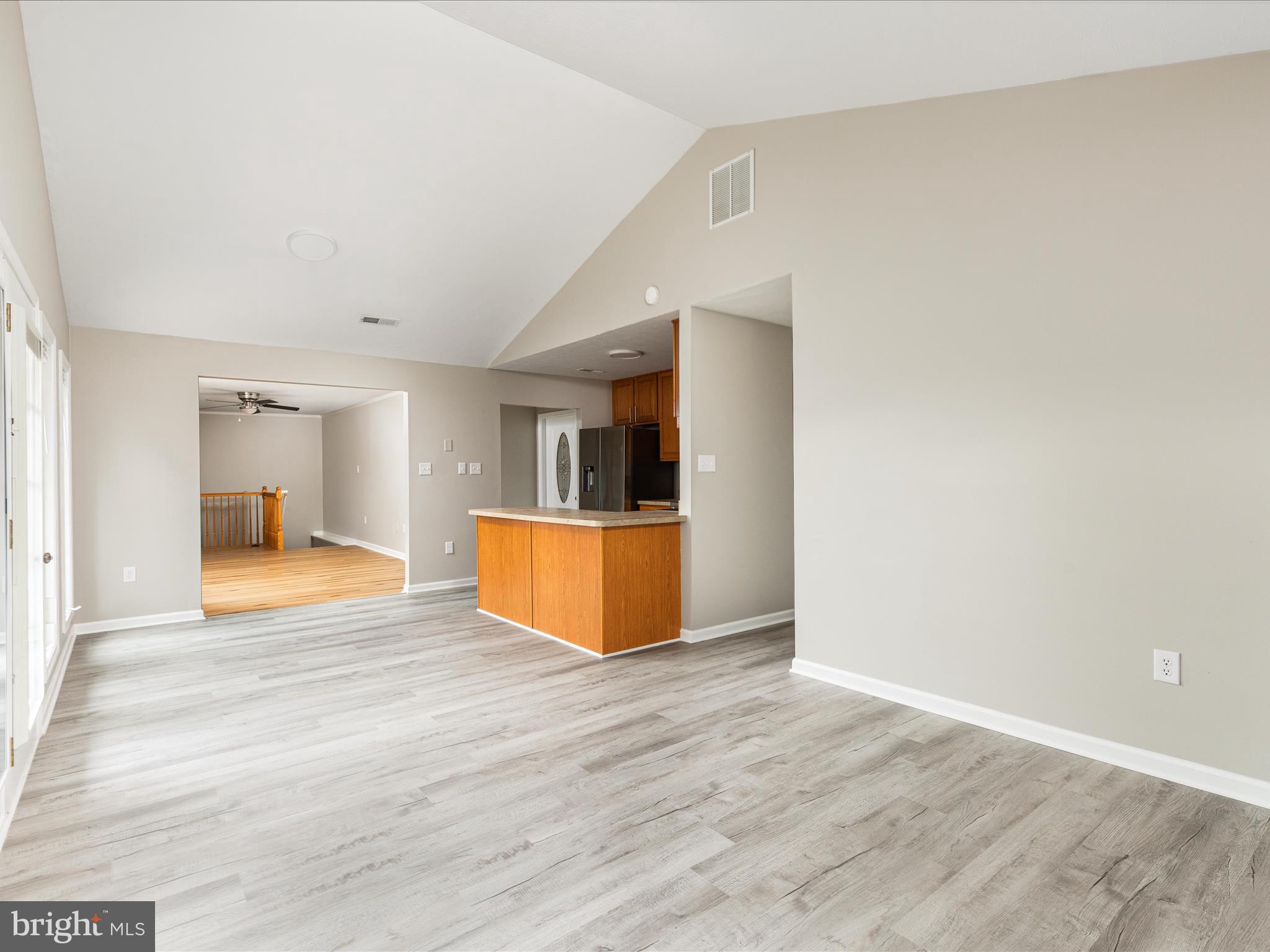 DAVIS STRASBURG - Residential Lease