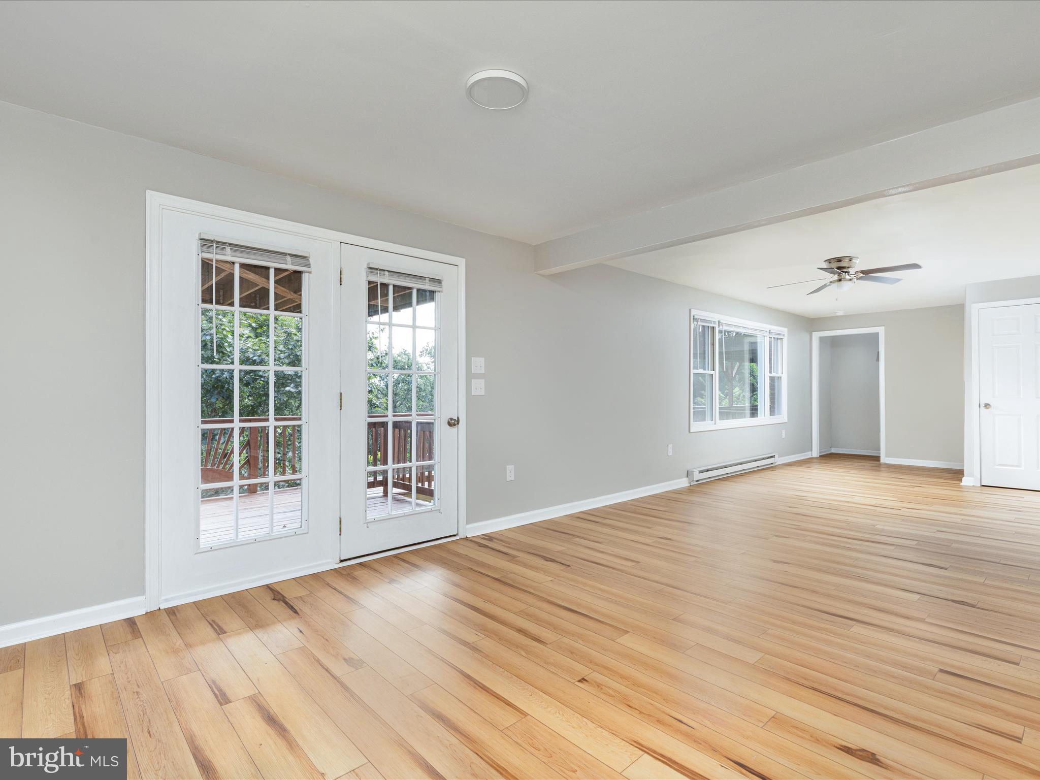 DAVIS STRASBURG - Residential Lease