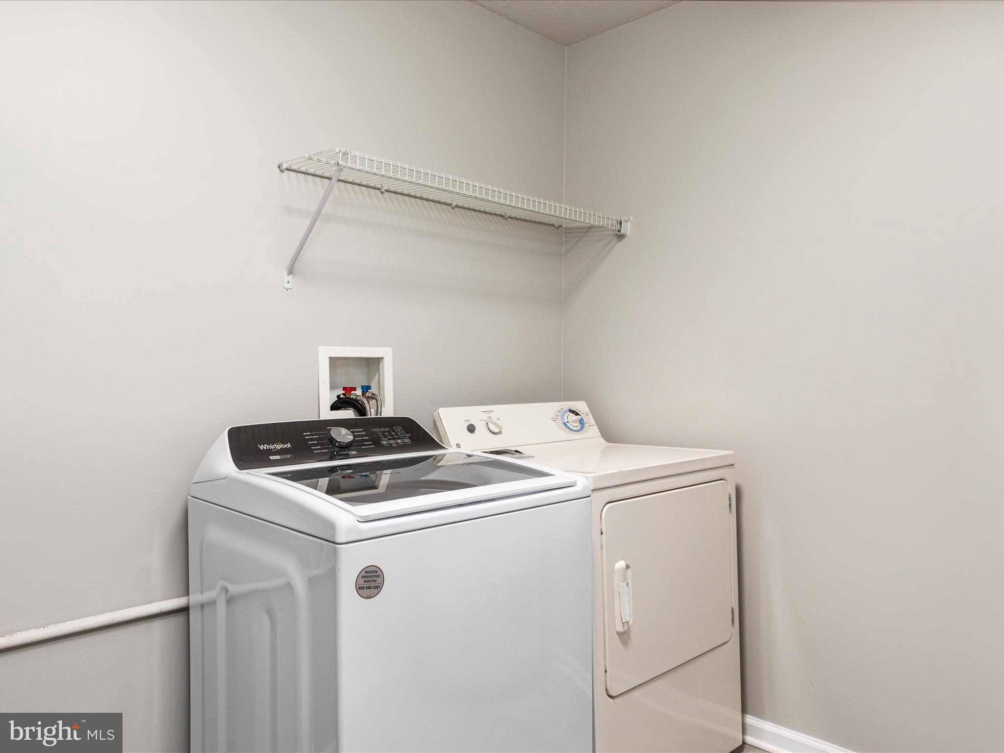 DAVIS STRASBURG - Residential Lease