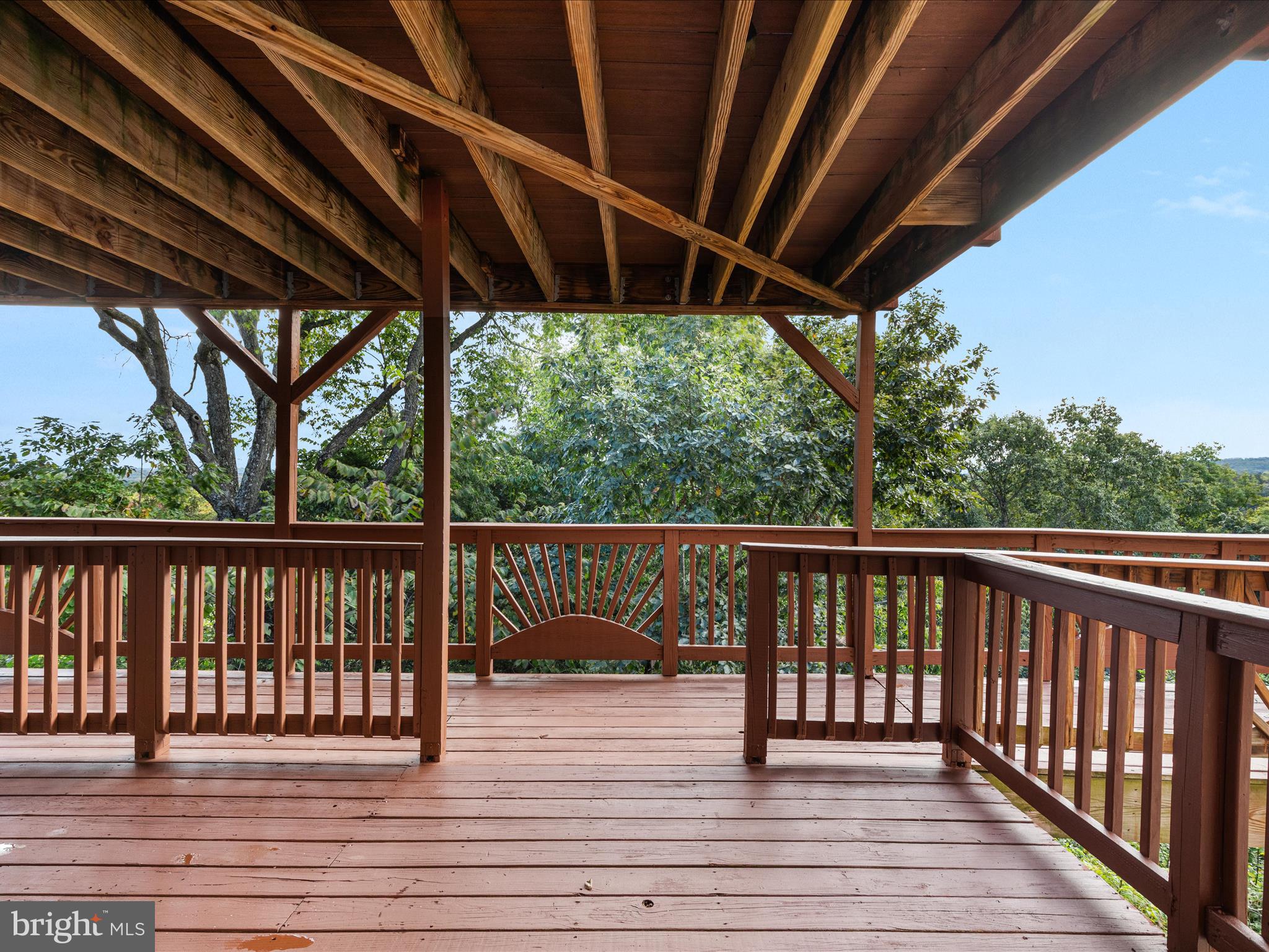 DAVIS STRASBURG - Residential Lease