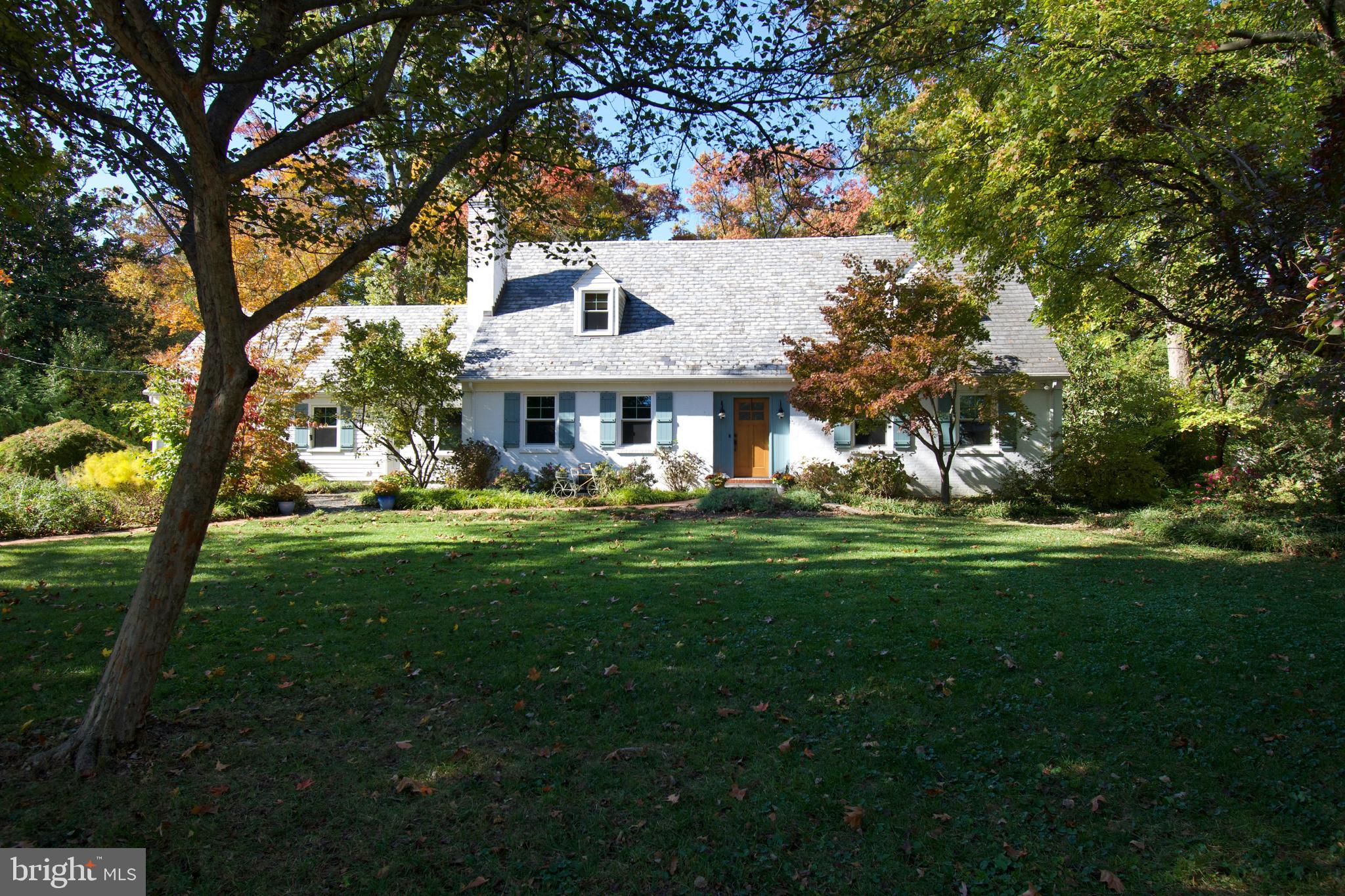 500 HICKORY LN