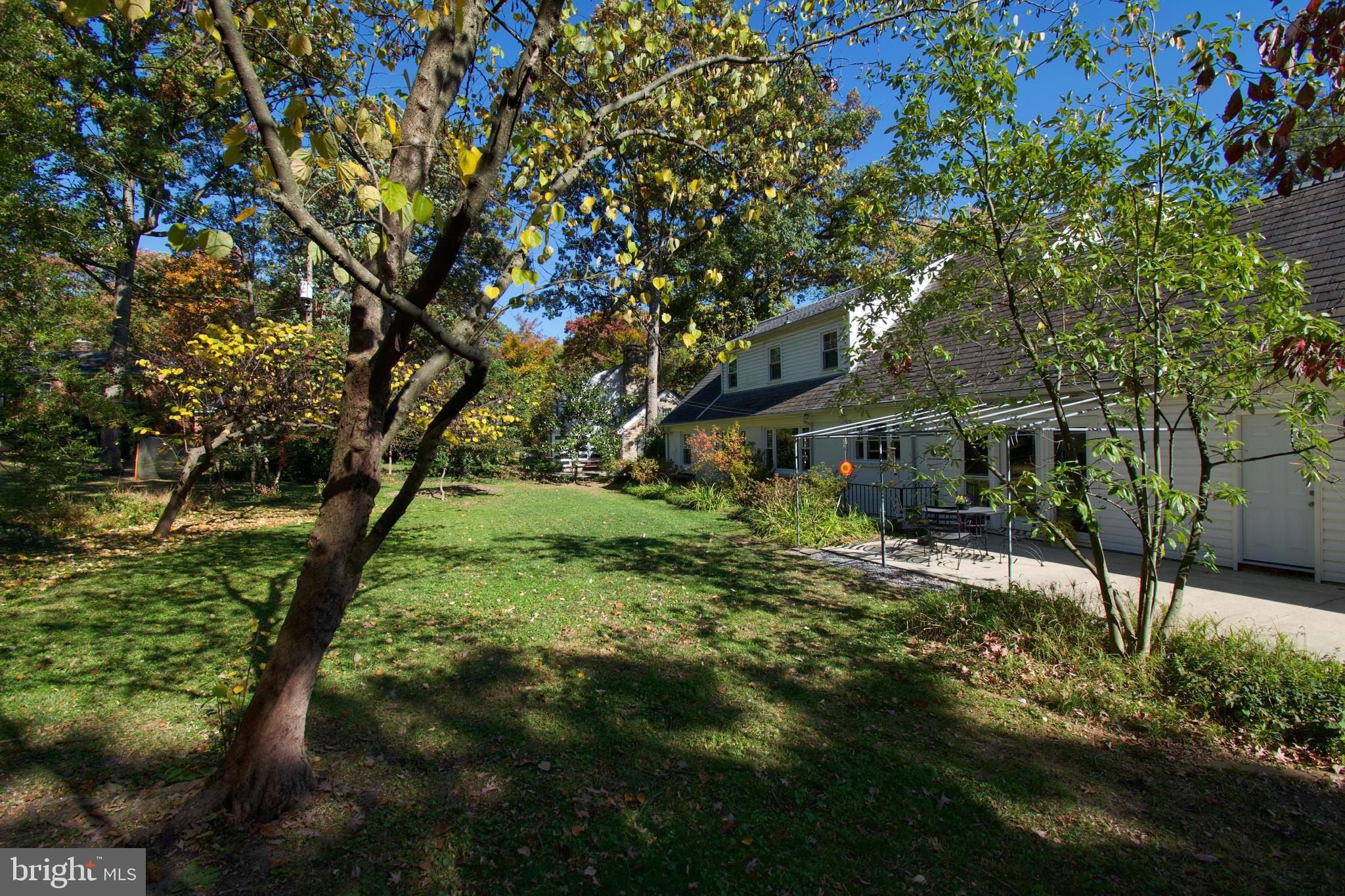 500 HICKORY LN