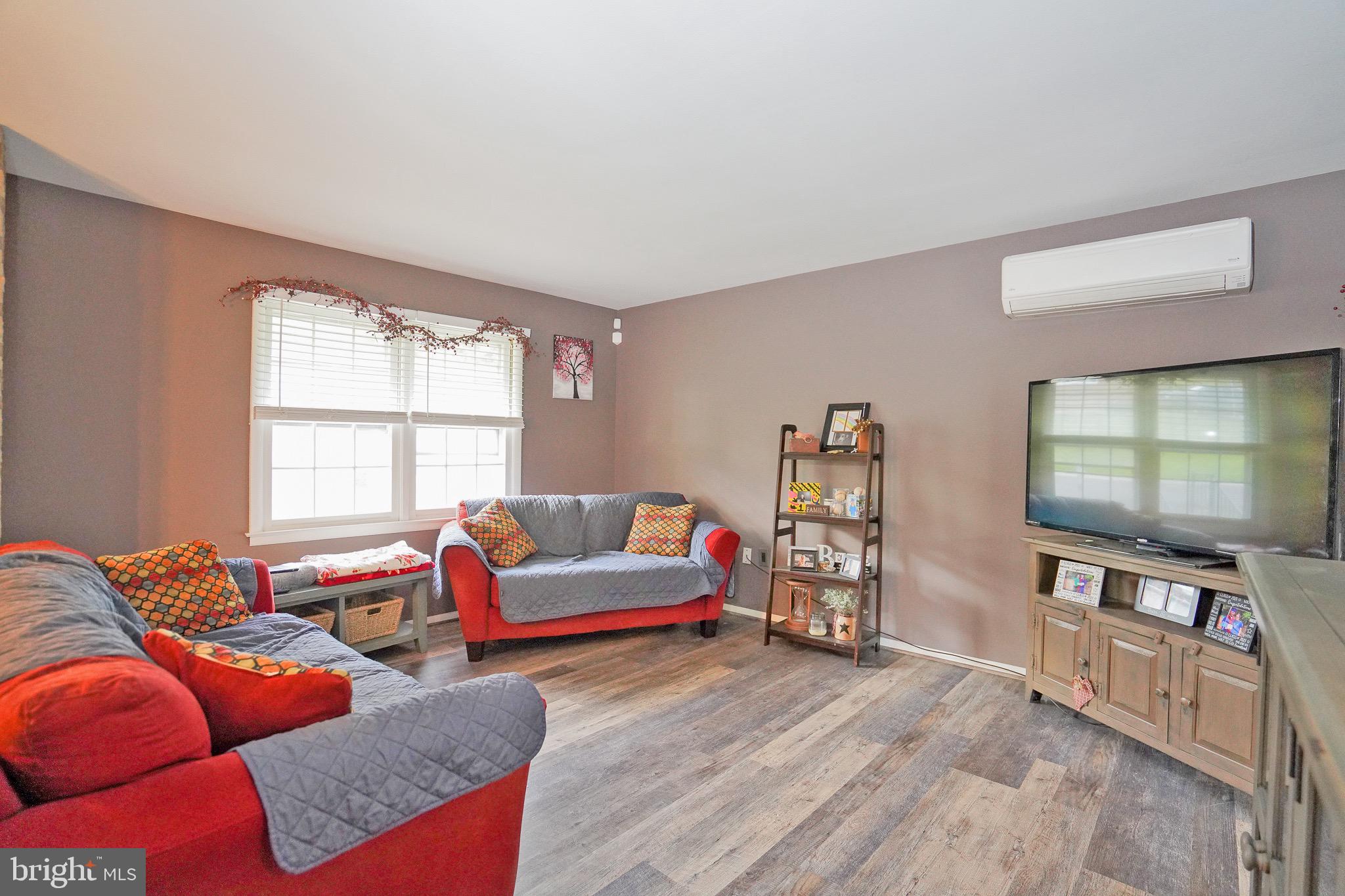 FOREST HILLS - Residential