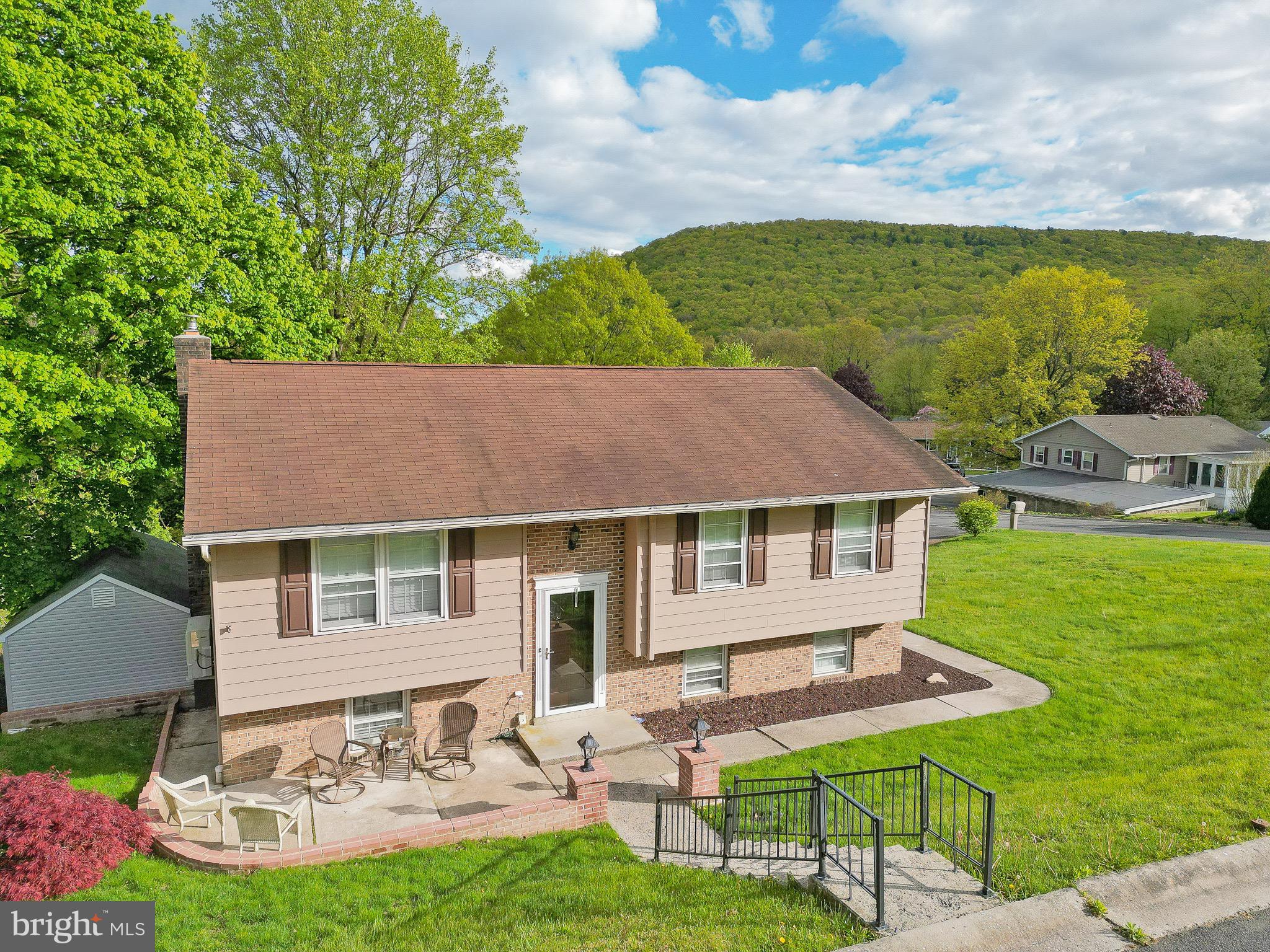 FOREST HILLS - Residential