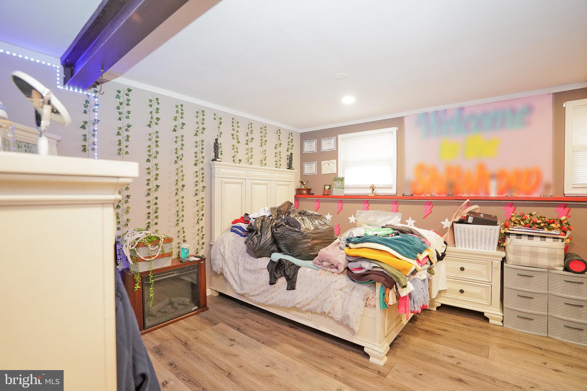 FOREST HILLS - Residential