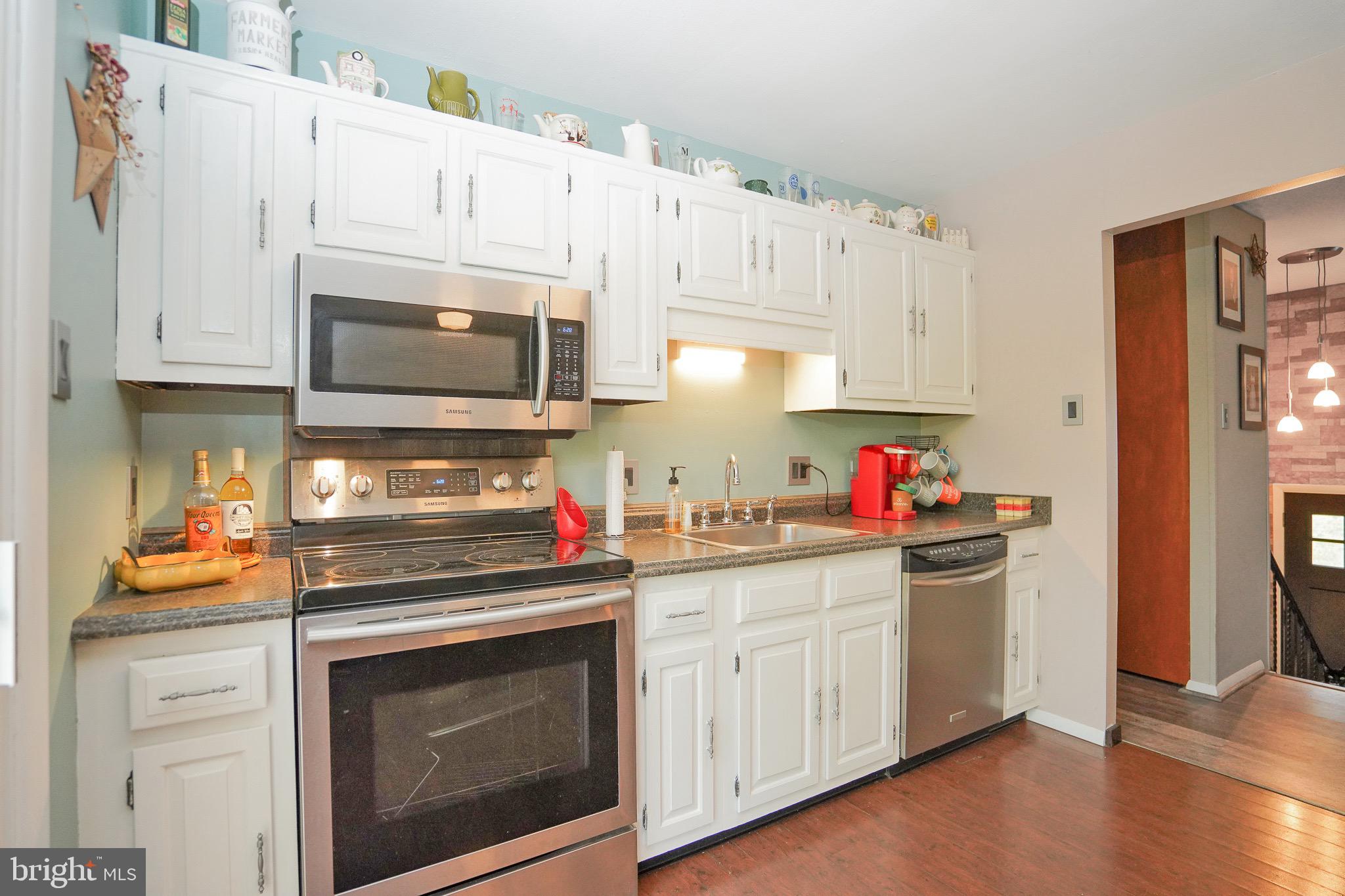 FOREST HILLS - Residential