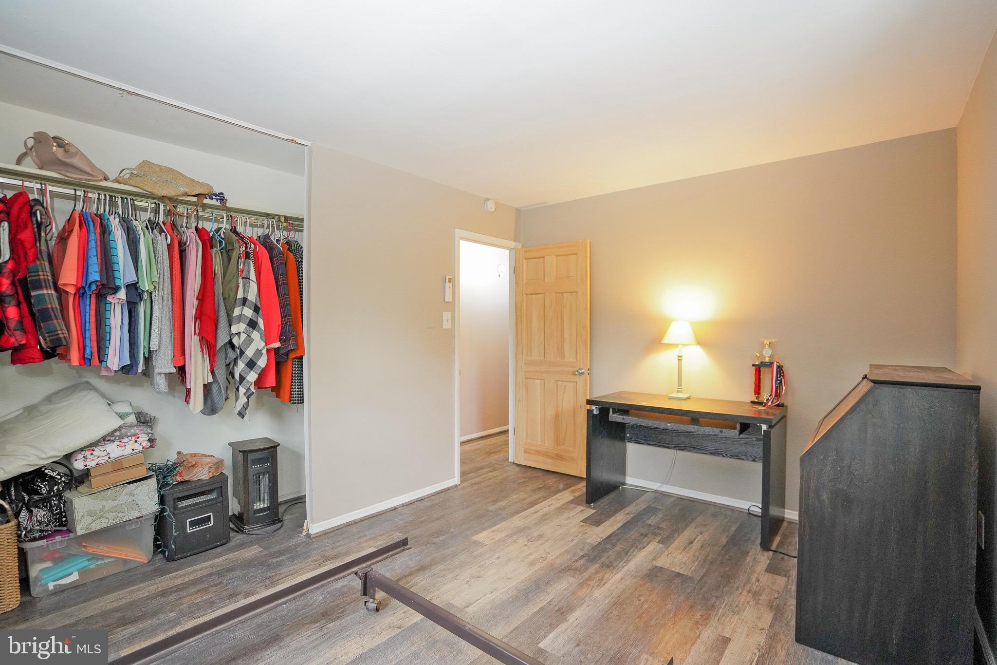 FOREST HILLS - Residential