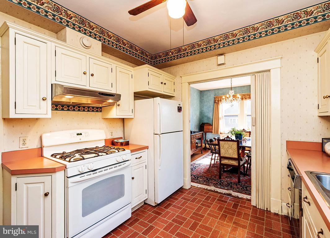 BELVEDERE SQUARE - Residential