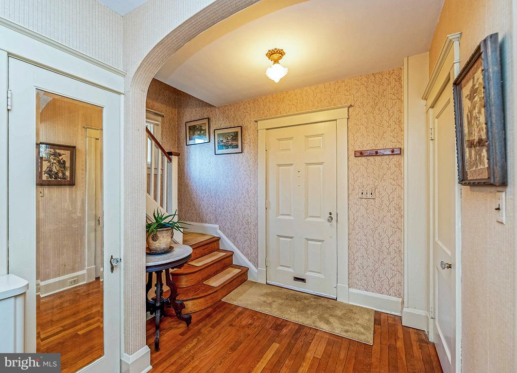 BELVEDERE SQUARE - Residential