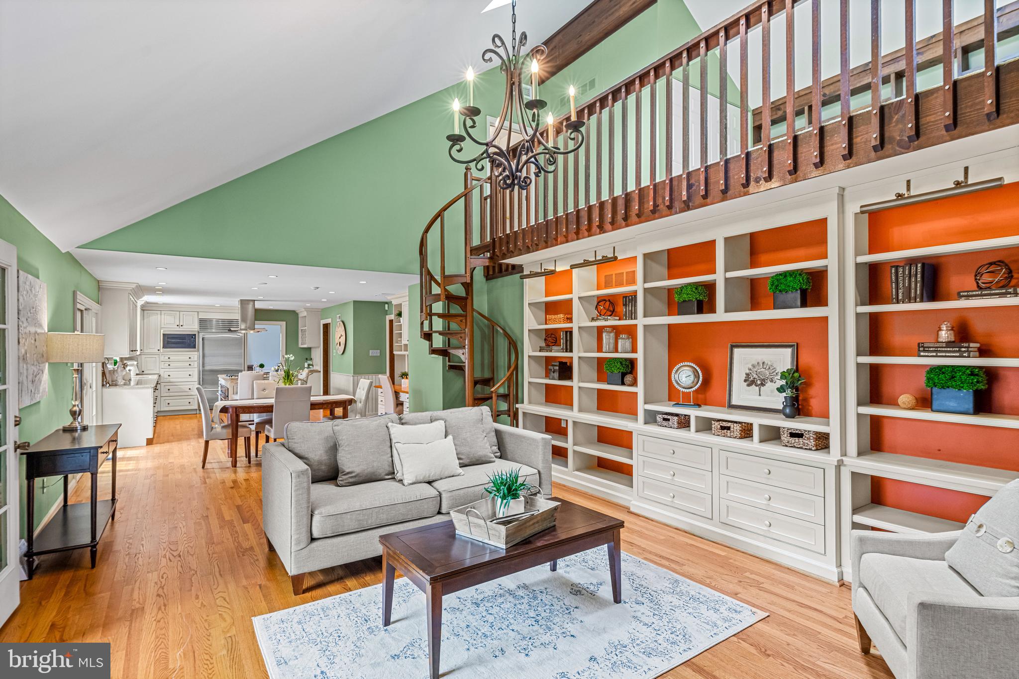 RADNOR CHASE - Residential