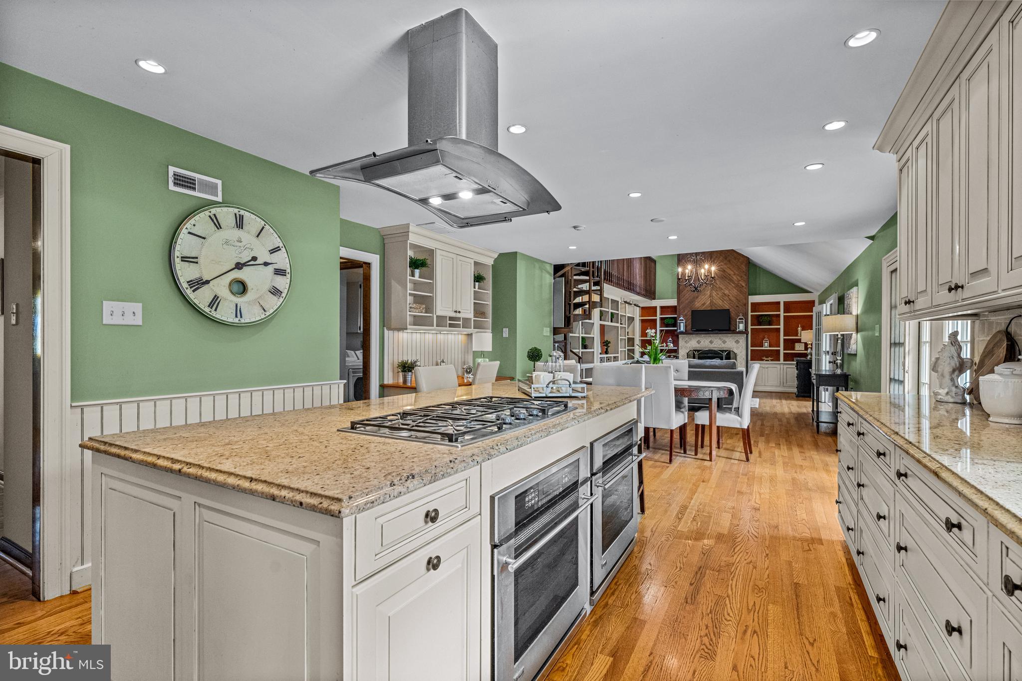 RADNOR CHASE - Residential