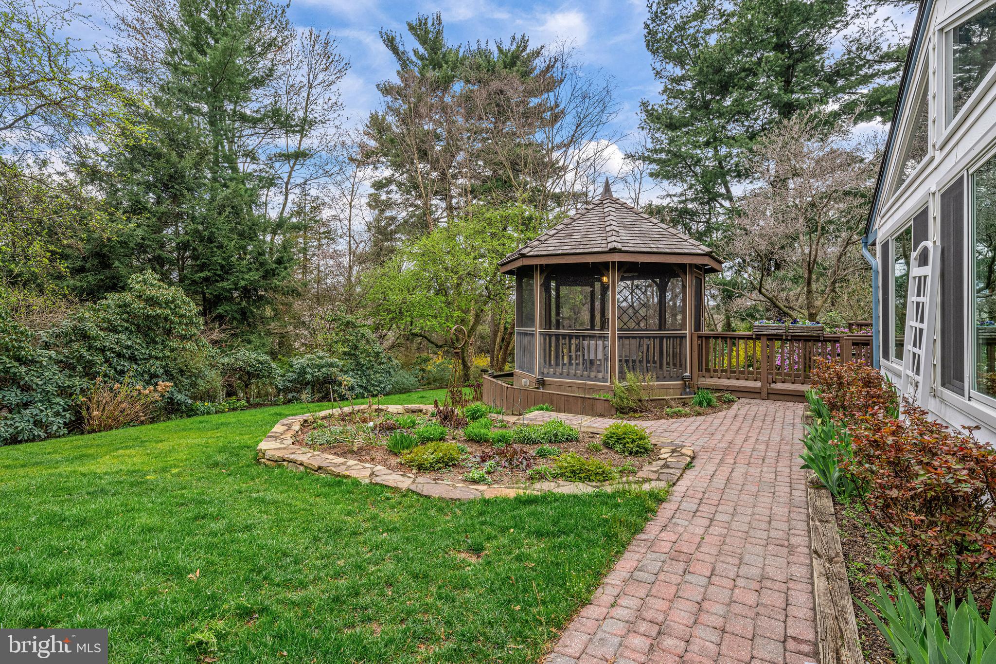 RADNOR CHASE - Residential