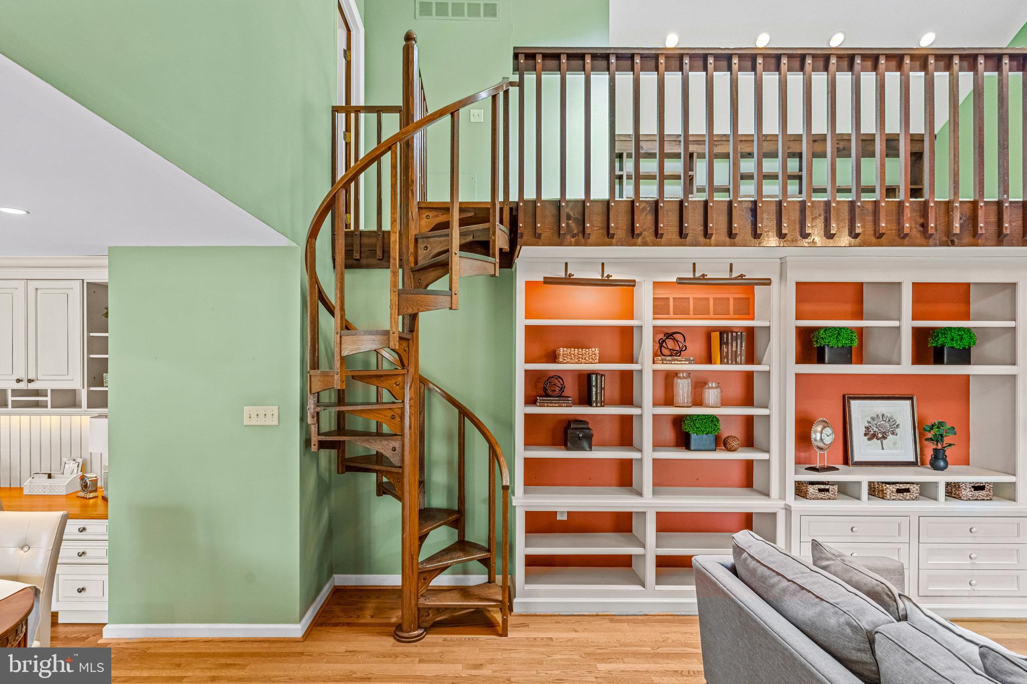 RADNOR CHASE - Residential