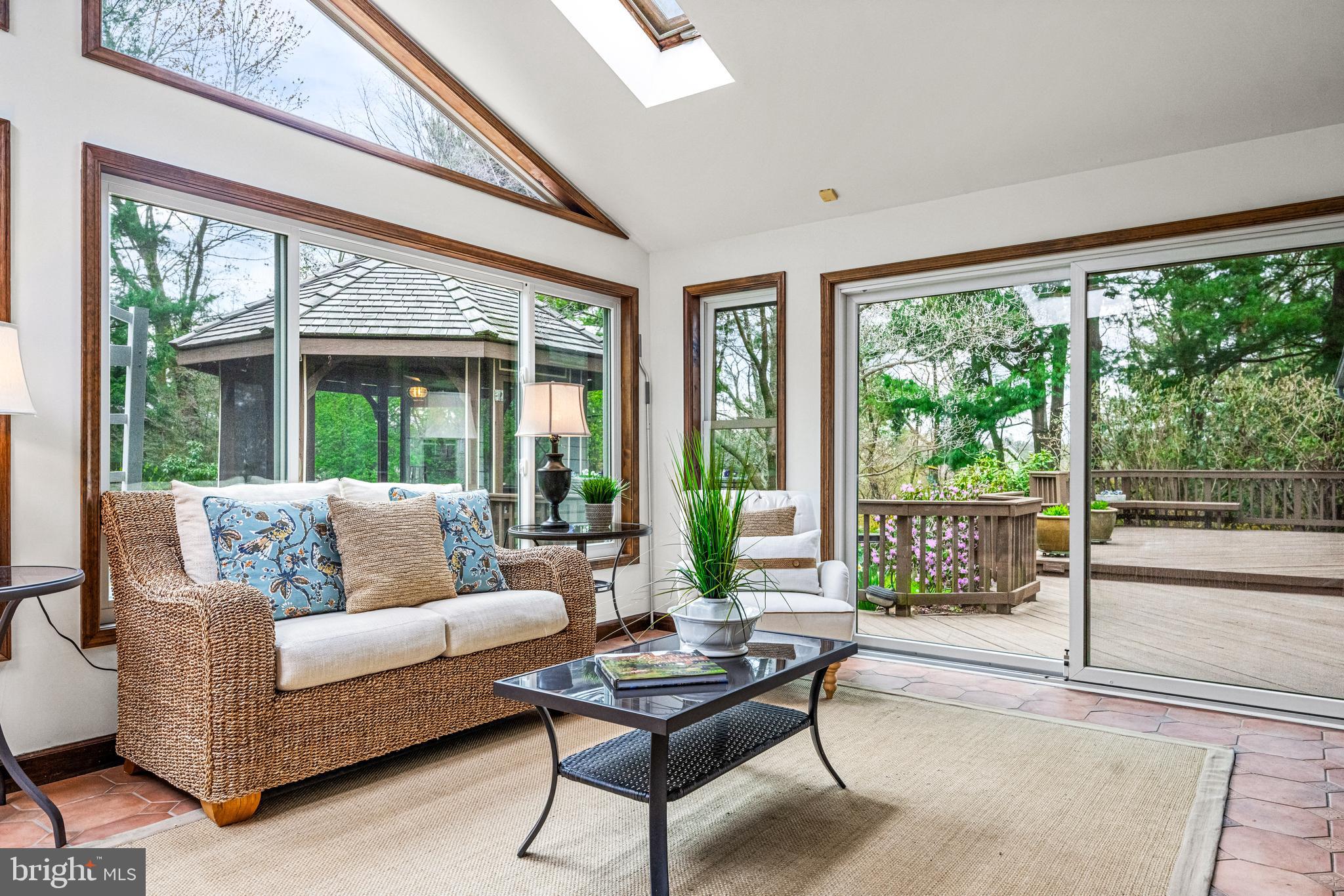 RADNOR CHASE - Residential