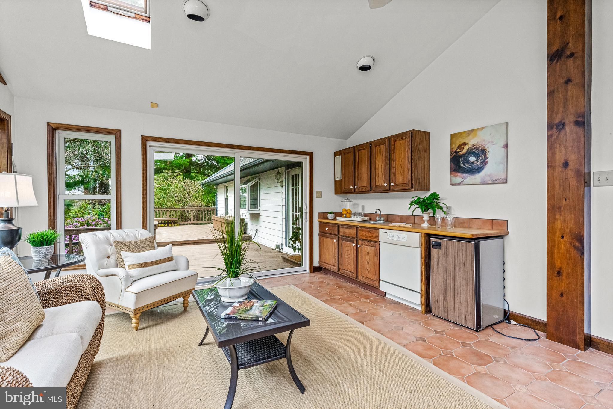 RADNOR CHASE - Residential