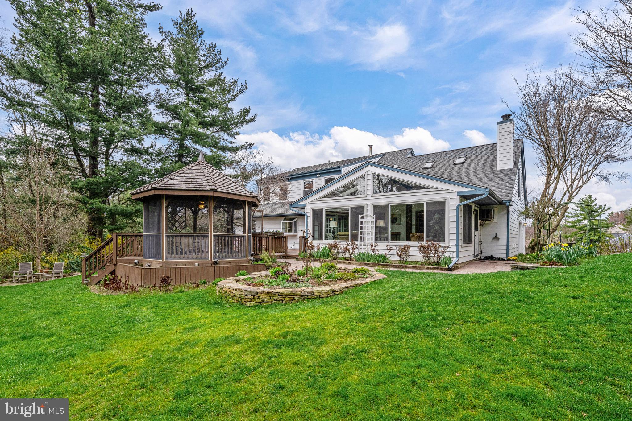 RADNOR CHASE - Residential