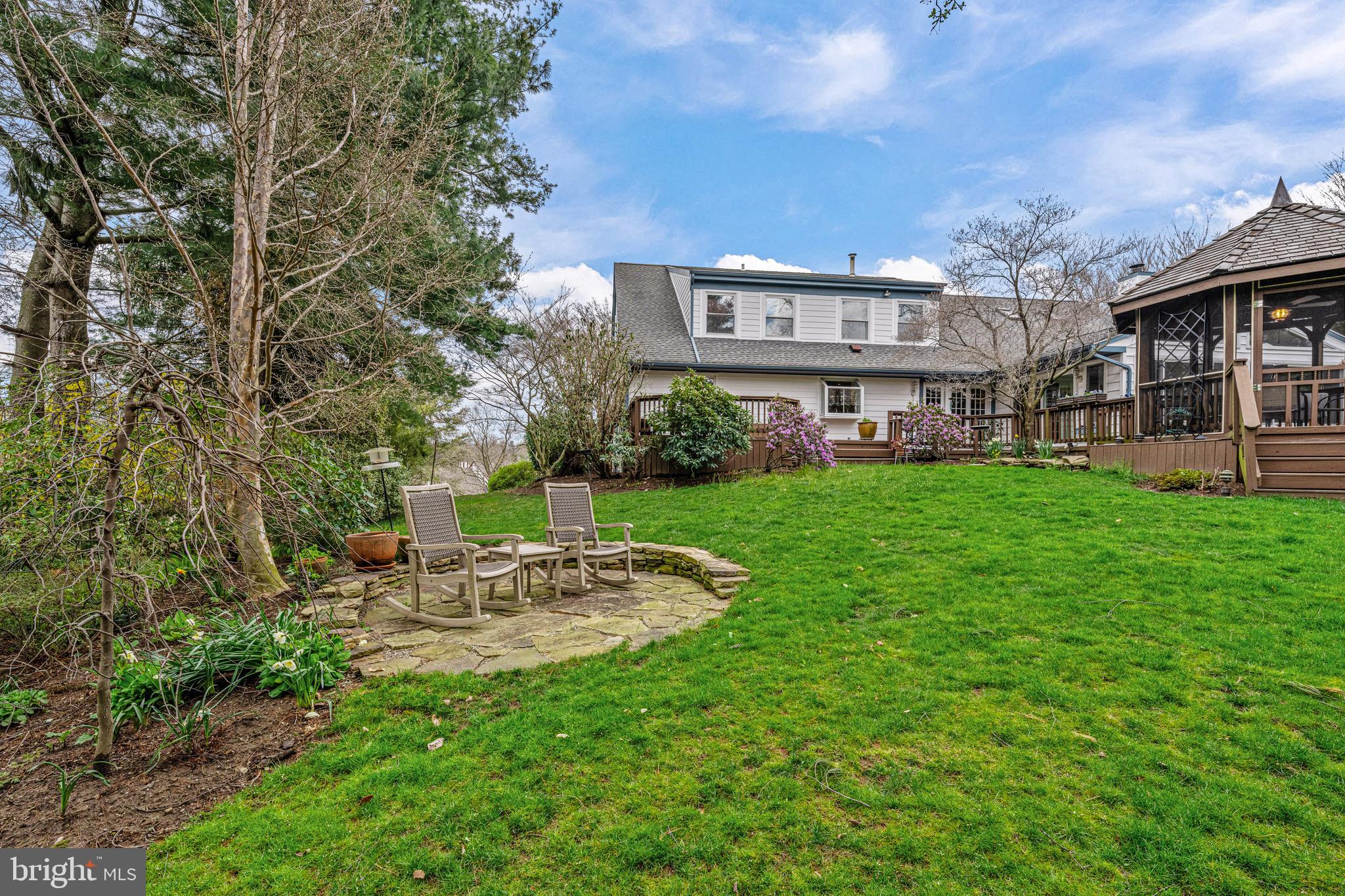 RADNOR CHASE - Residential