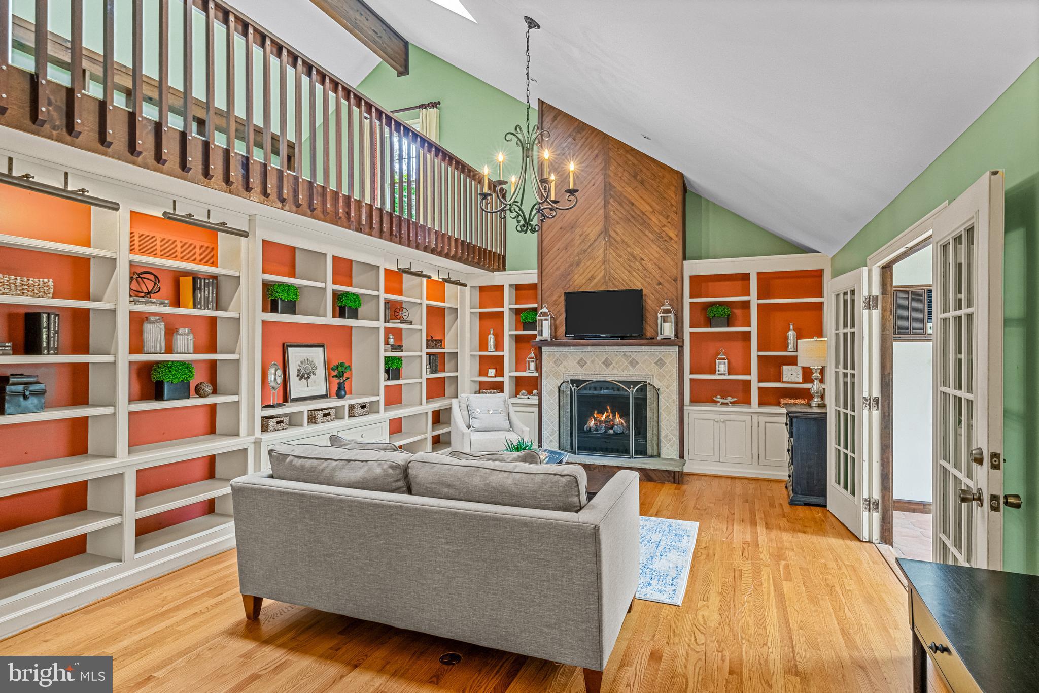 RADNOR CHASE - Residential