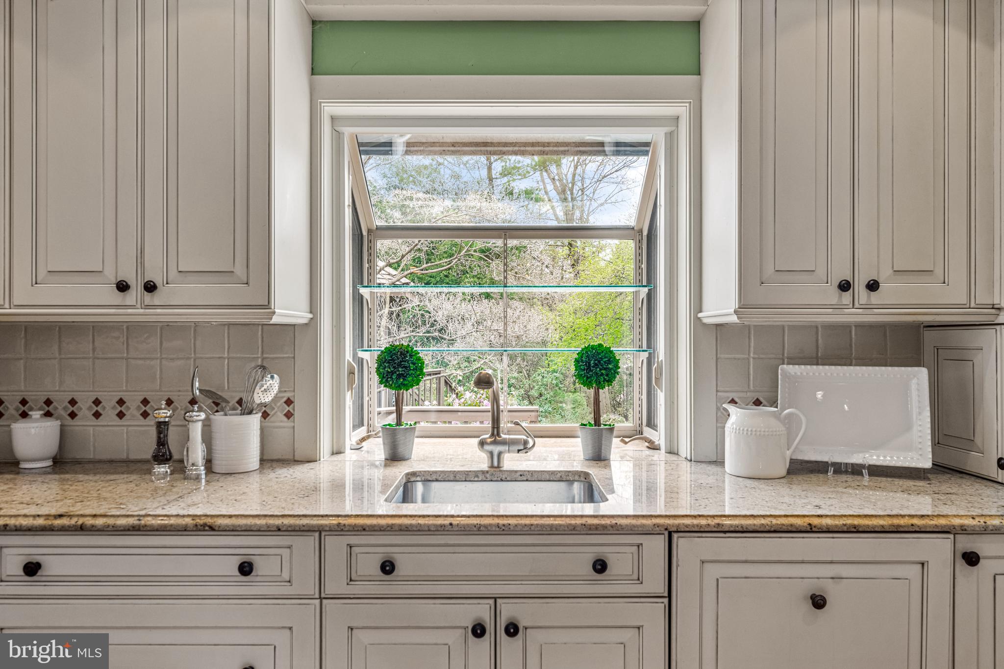 RADNOR CHASE - Residential