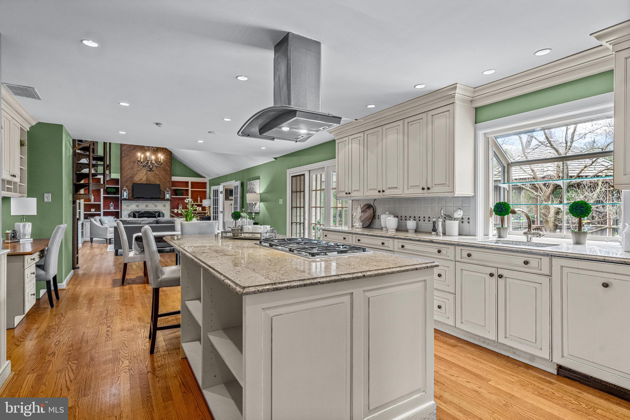 RADNOR CHASE - Residential