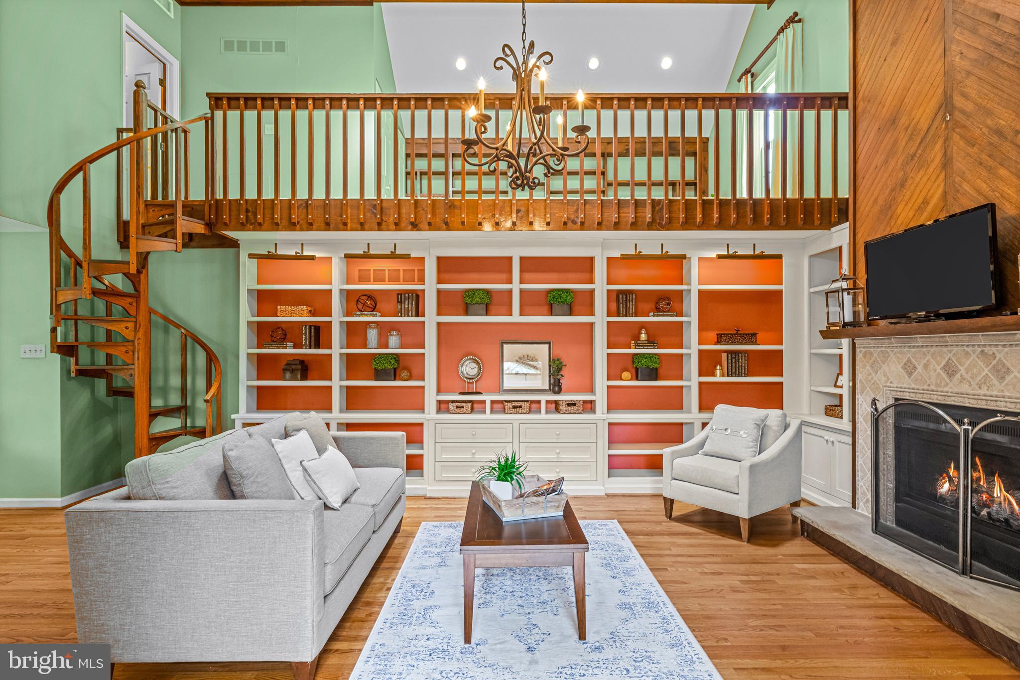 RADNOR CHASE - Residential