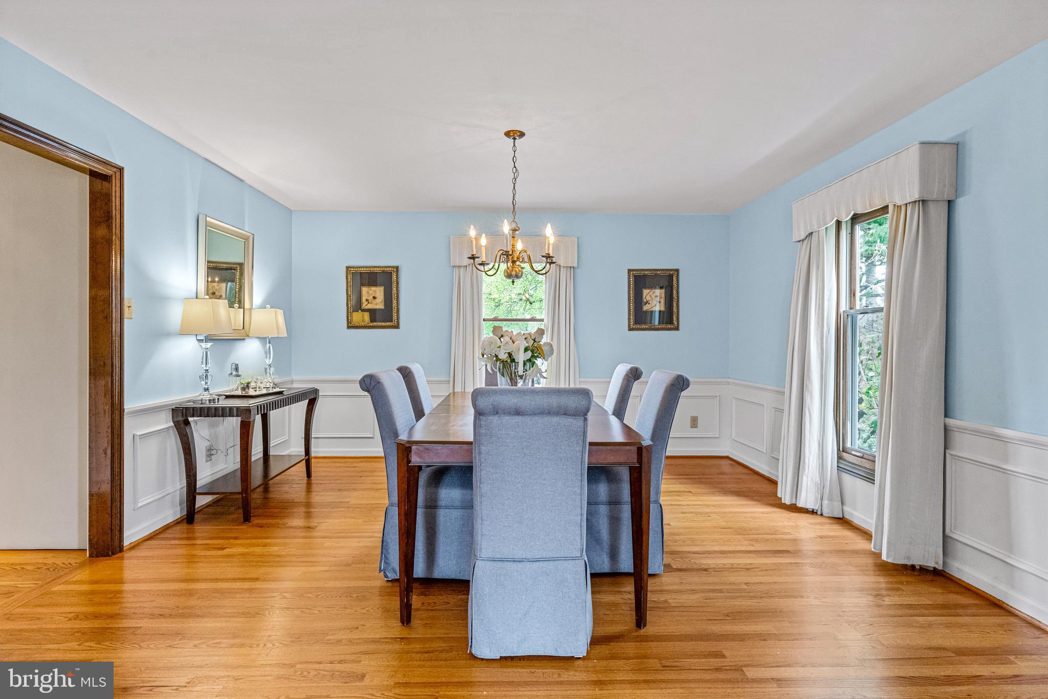 RADNOR CHASE - Residential