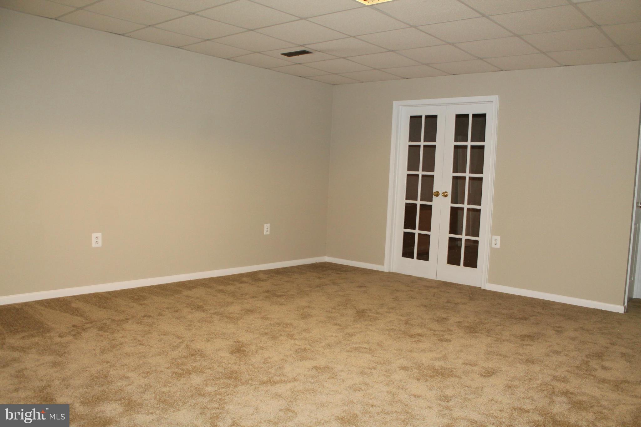 WOODBRIDGE CENTER - Residential