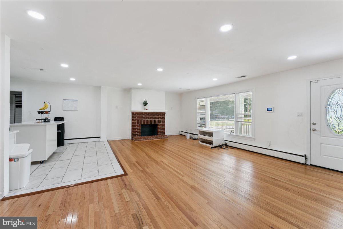 E L DAVIS - Residential