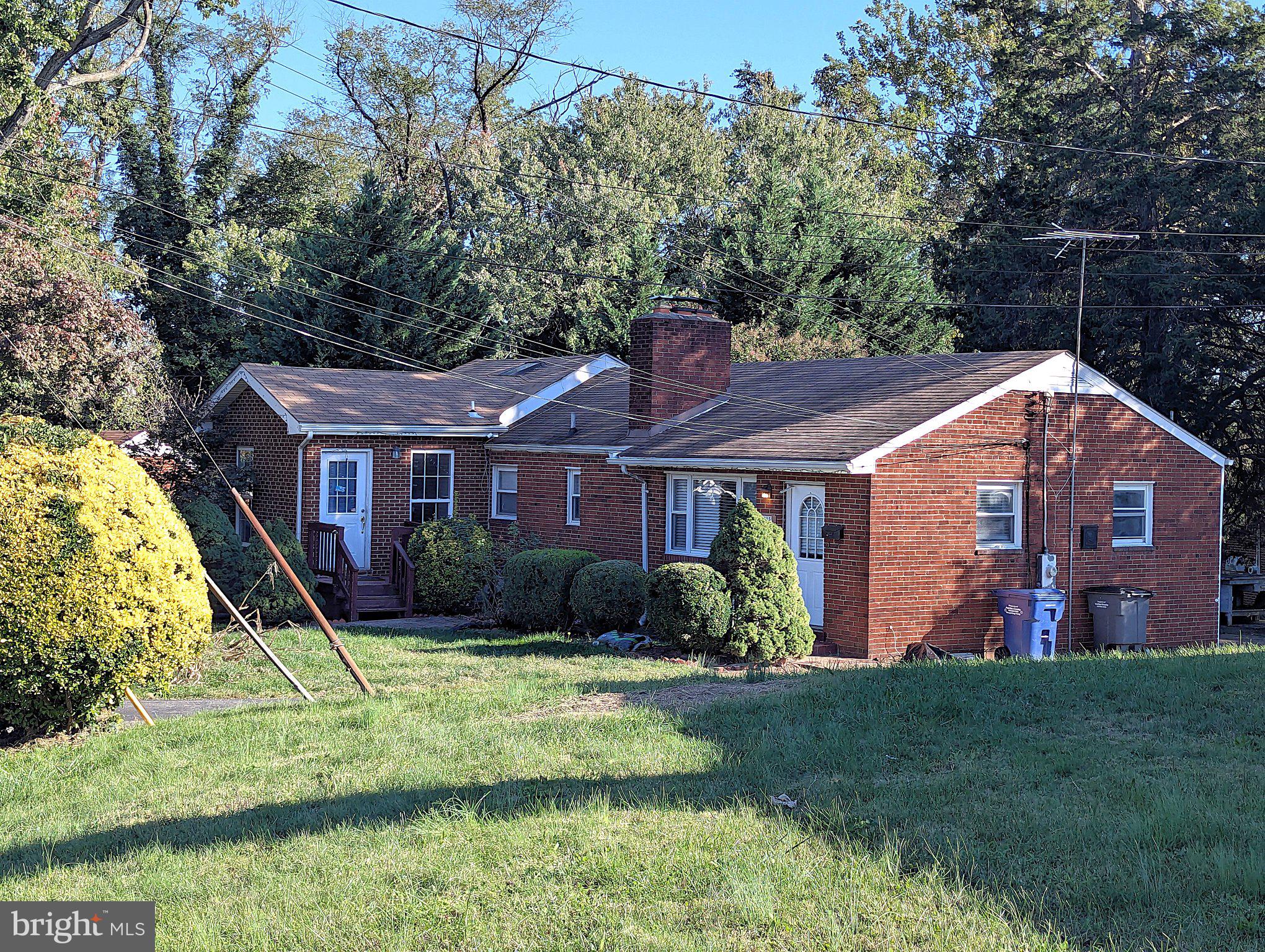 3215 APEX CIRCLE