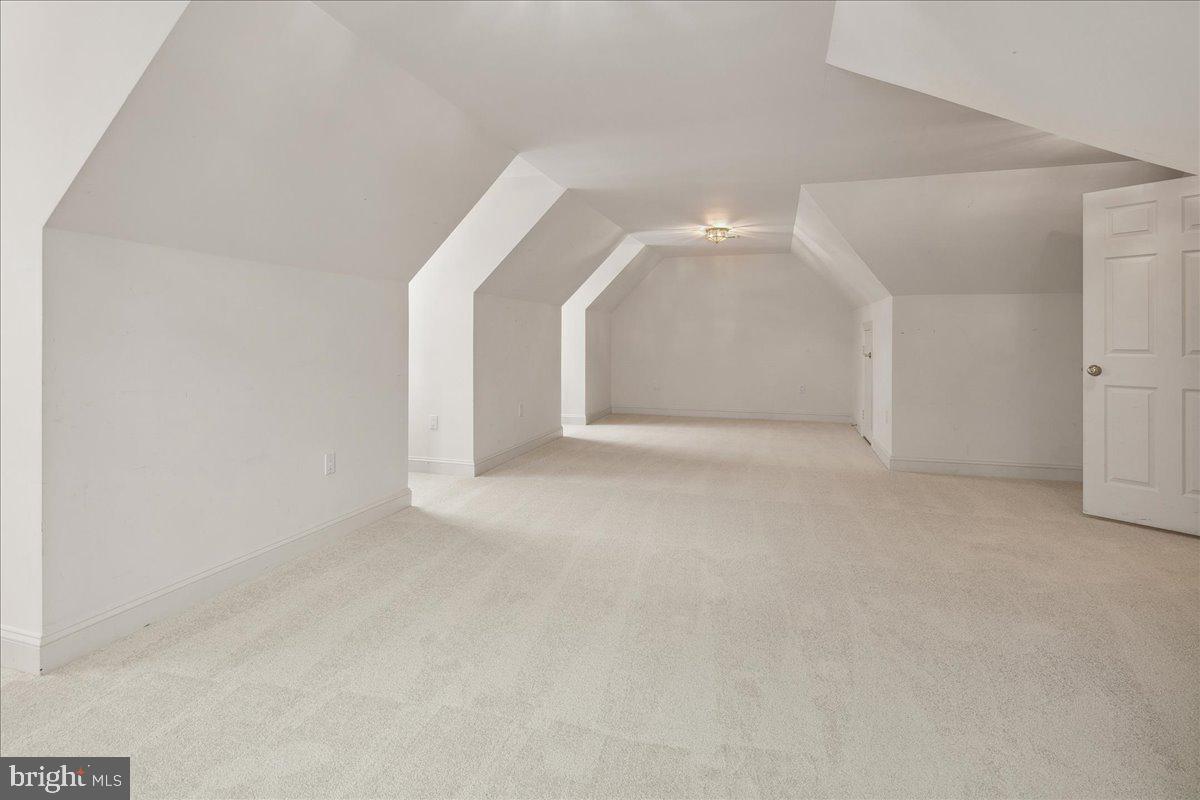 WASHINGTON WOODS POTOMAC - Residential