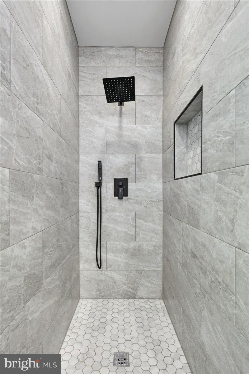 WASHINGTON WOODS POTOMAC - Residential