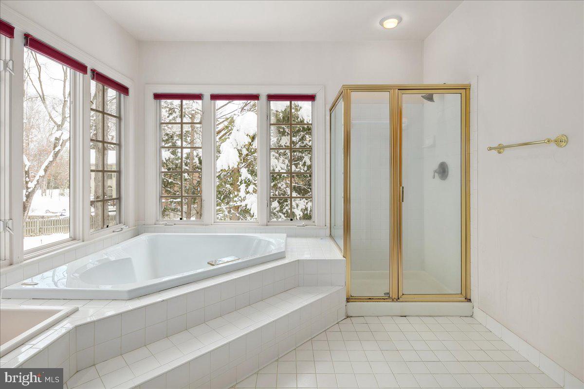 WASHINGTON WOODS POTOMAC - Residential