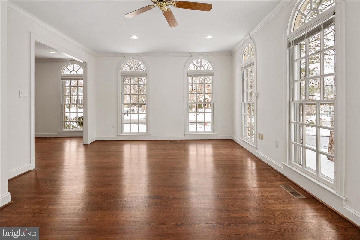 WASHINGTON WOODS POTOMAC - Residential