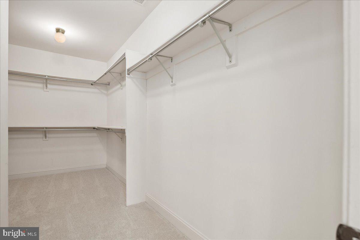 WASHINGTON WOODS POTOMAC - Residential