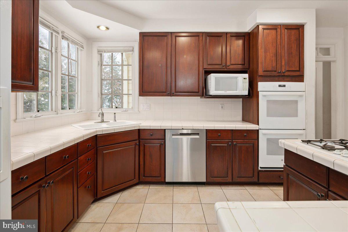 WASHINGTON WOODS POTOMAC - Residential