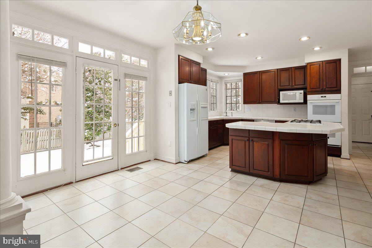 WASHINGTON WOODS POTOMAC - Residential