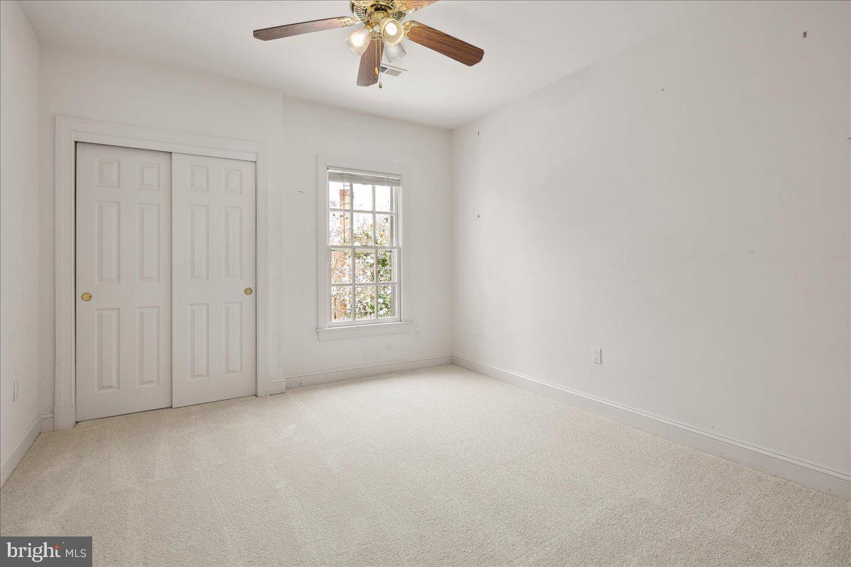 WASHINGTON WOODS POTOMAC - Residential