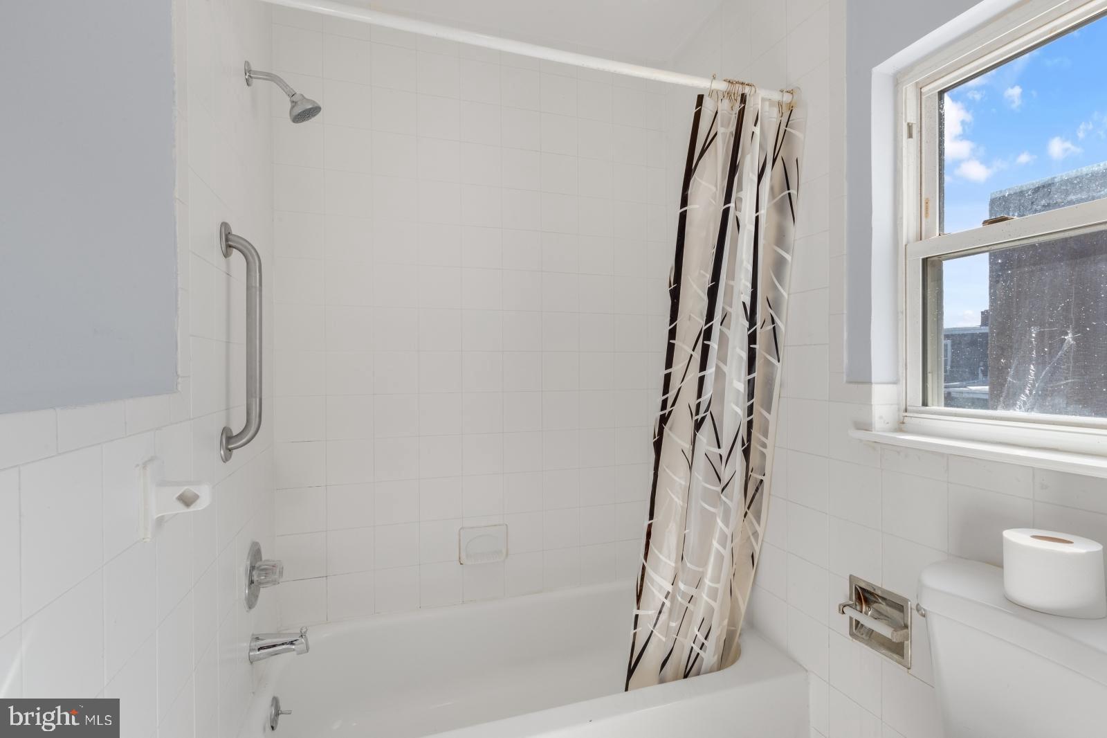 WEST PASSYUNK - Residential Lease