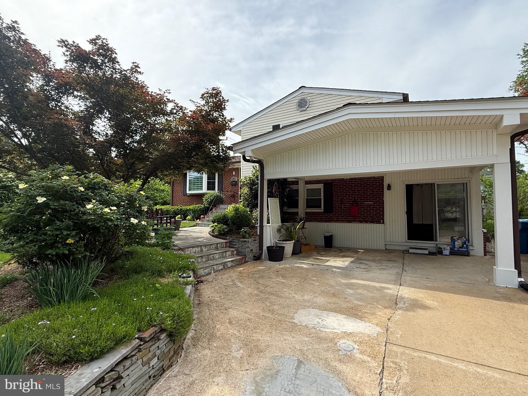 LEWINSVILLE HEIGHTS - Residential Lease