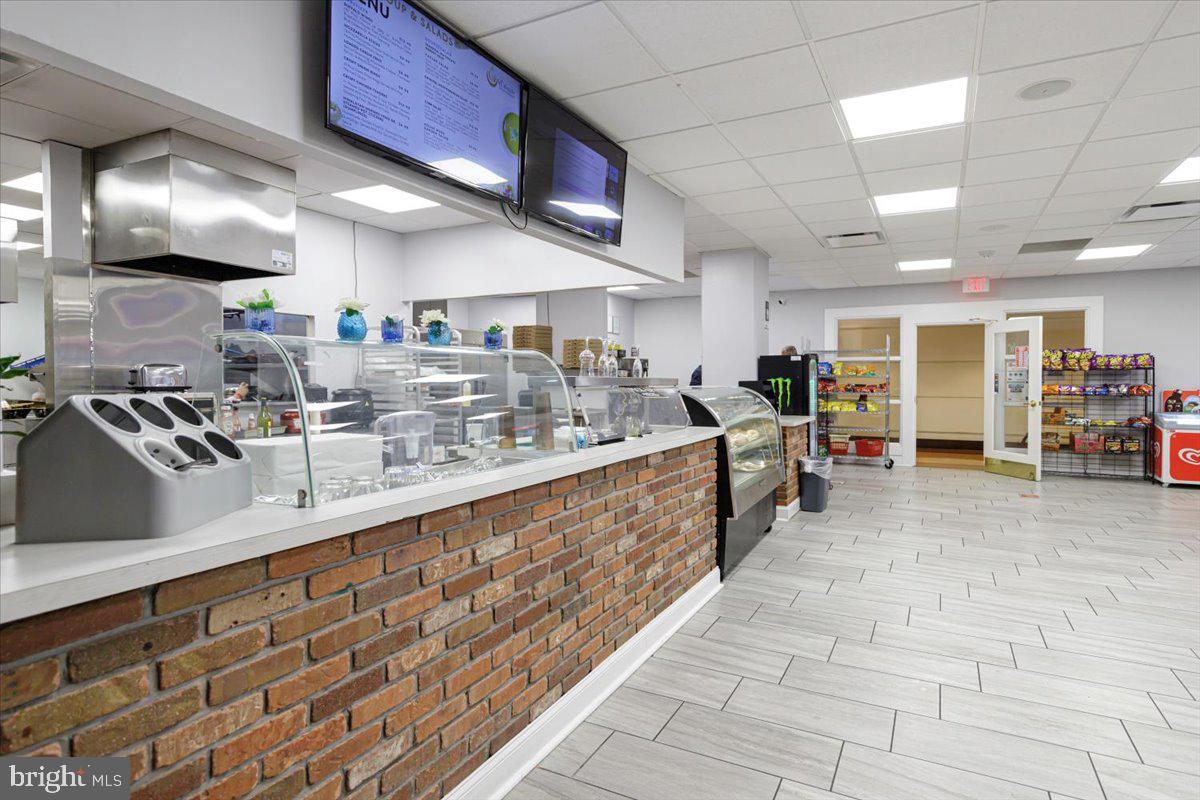 WATERGATE AT LANDMARK - Residential