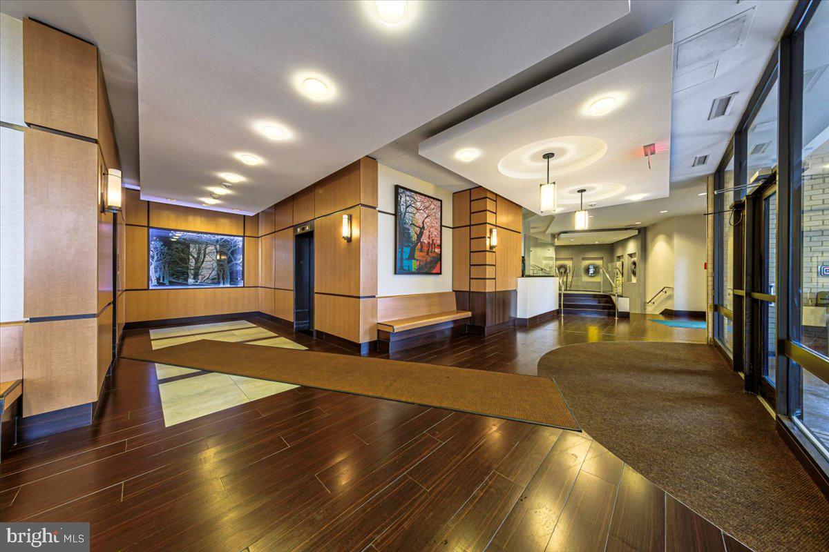 WATERGATE AT LANDMARK - Residential