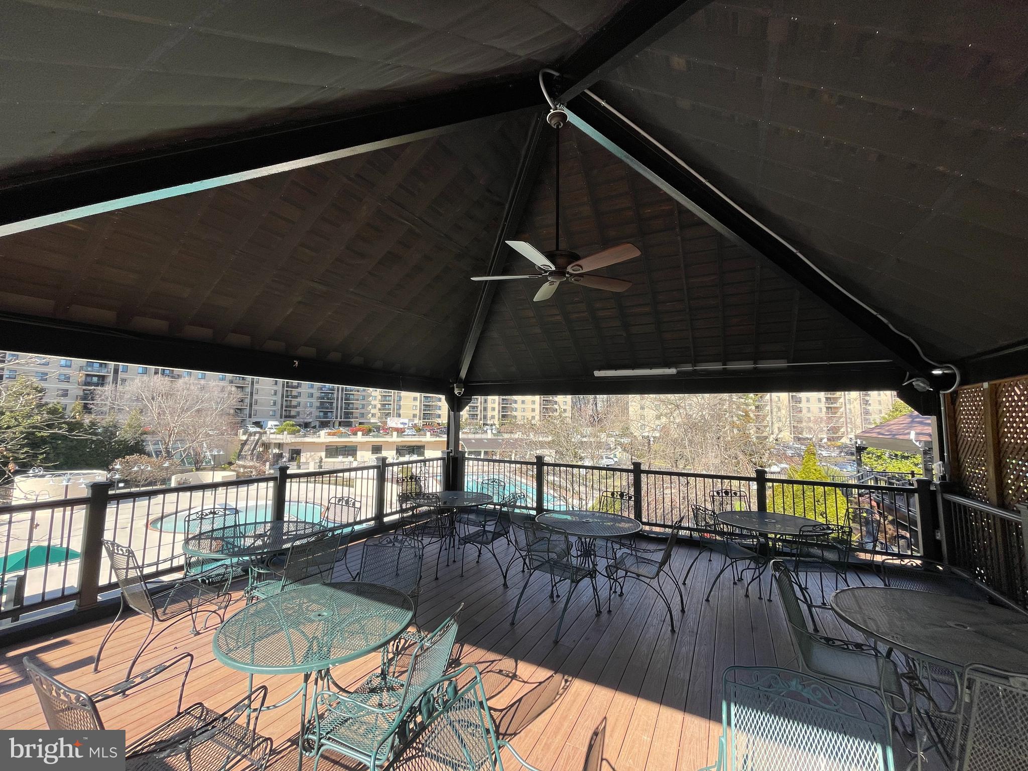 WATERGATE AT LANDMARK - Residential