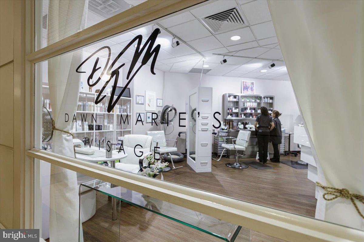 WATERGATE AT LANDMARK - Residential