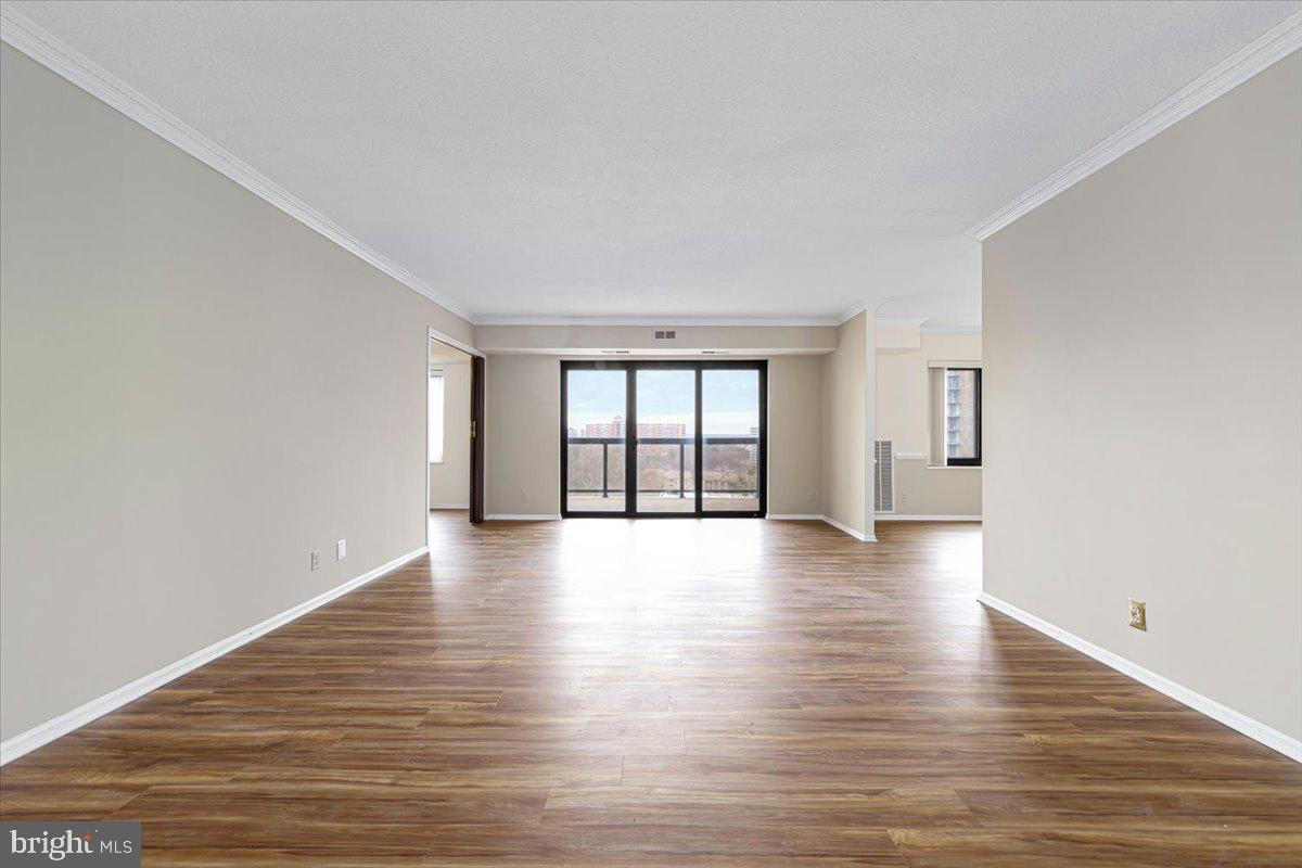 WATERGATE AT LANDMARK - Residential