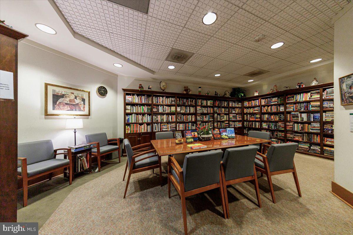 WATERGATE AT LANDMARK - Residential